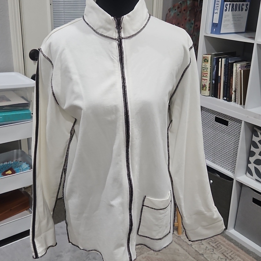 Chico Spa Collection eggshell White Zip-Up Jacket with Black embroided Stitching